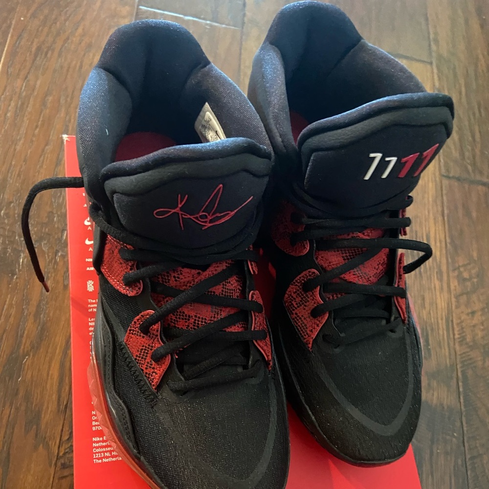 Nike basketball shoes brand new